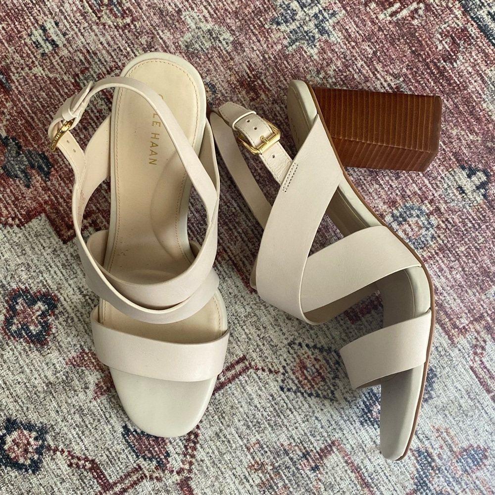 Cole Hana Cynthia block heel sands, pumice stone leather, size 8